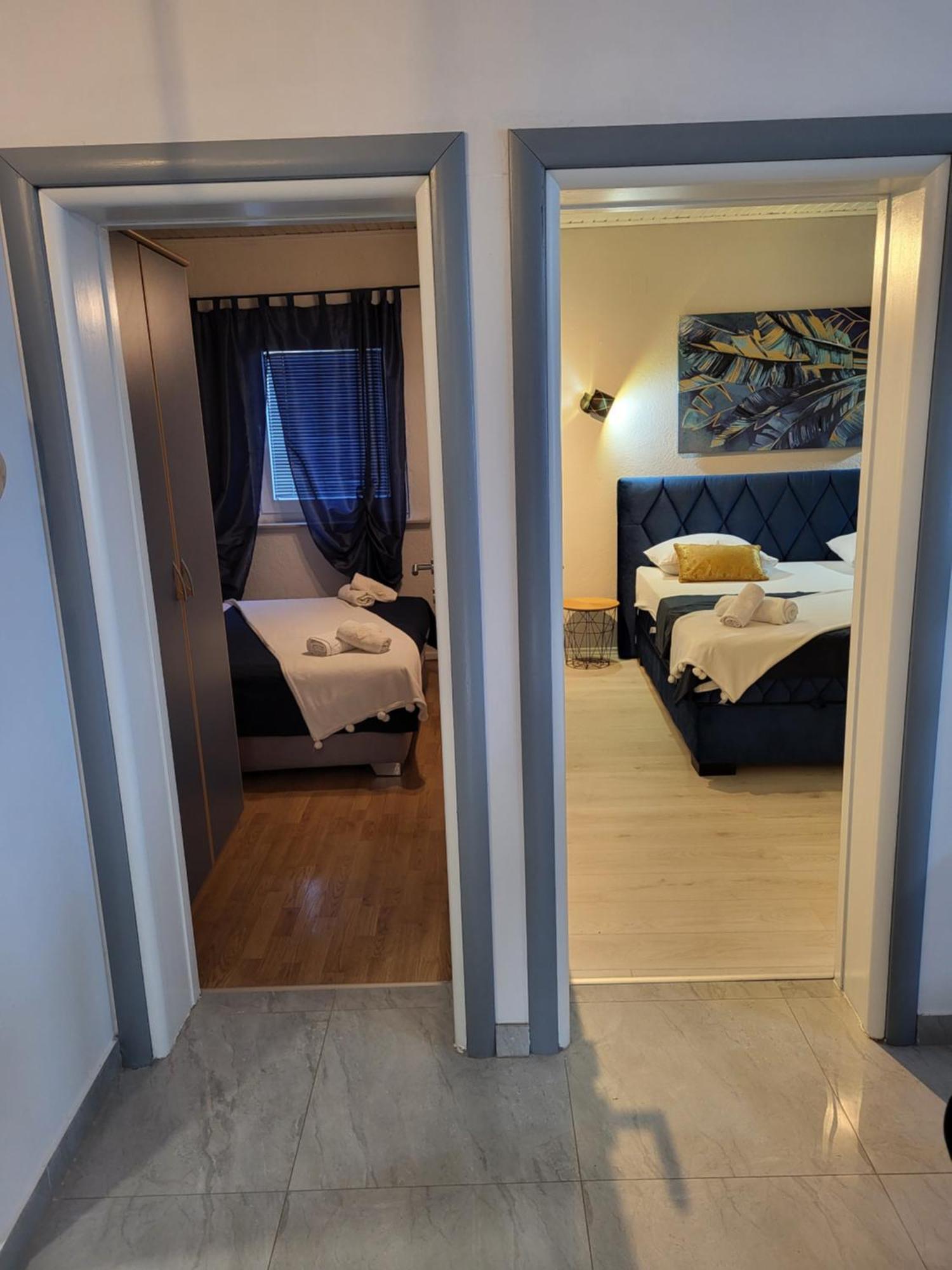 Apartments Mikas Stanici Екстериор снимка